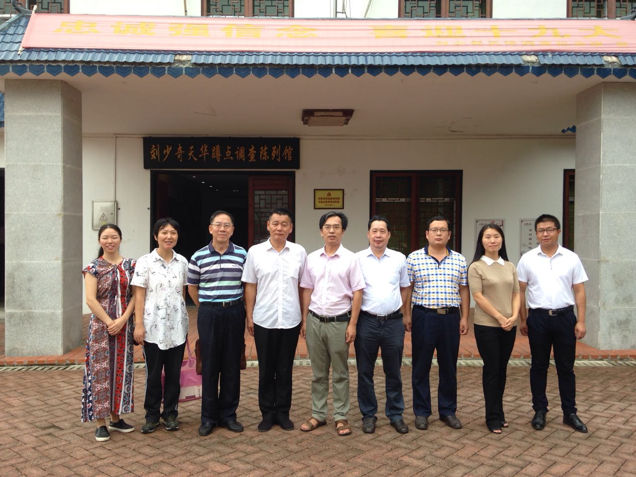 372384862.jpg 372384862.jpg